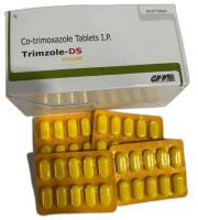 Box and a strip of Sulfamethoxazole Trimethoprim 800mg 160mg Tablets